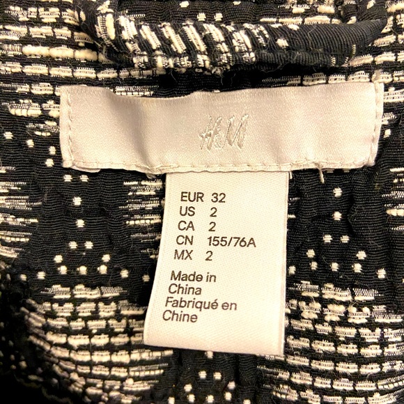 H & M Blazer - Picture 2 of 5